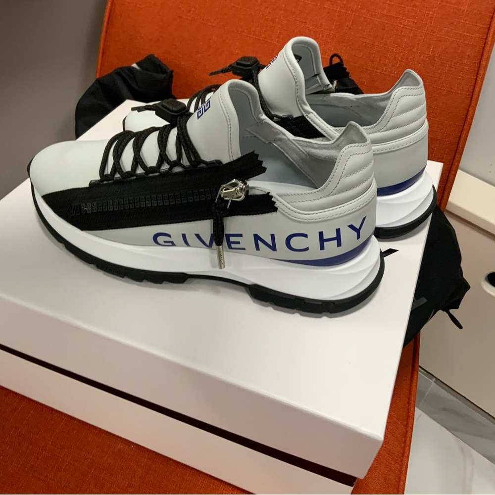 Givenchy Spectre AUTHENTIC!! - Picture 9 of 10
